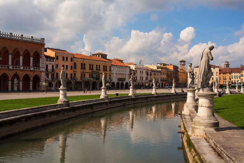 Prato della Valle, Taliansko