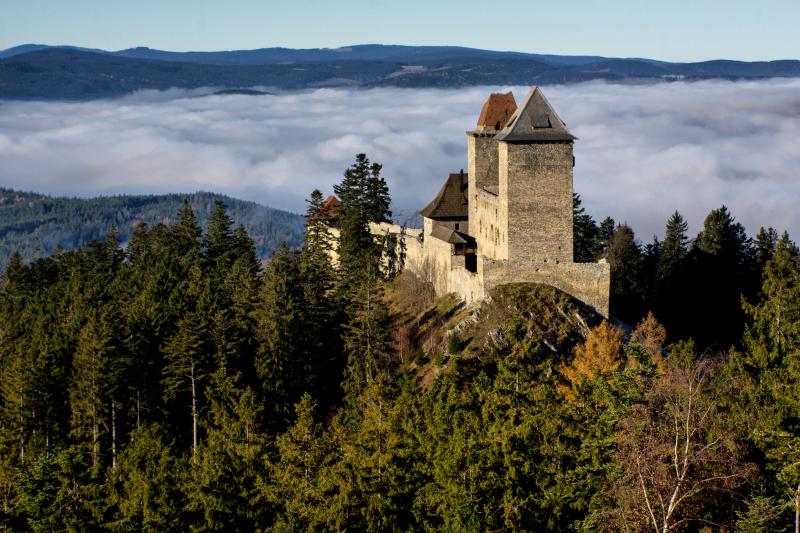 Hrad kašperk v česku