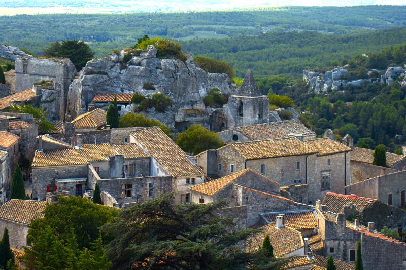 Stredoveký hrad a mesto Les Baux de Provence. Francúzsko