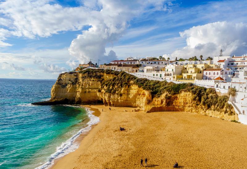 Portugalsko – krajina, kde sa stretávajú námorníci, Fátima, futbal a Atlantik
