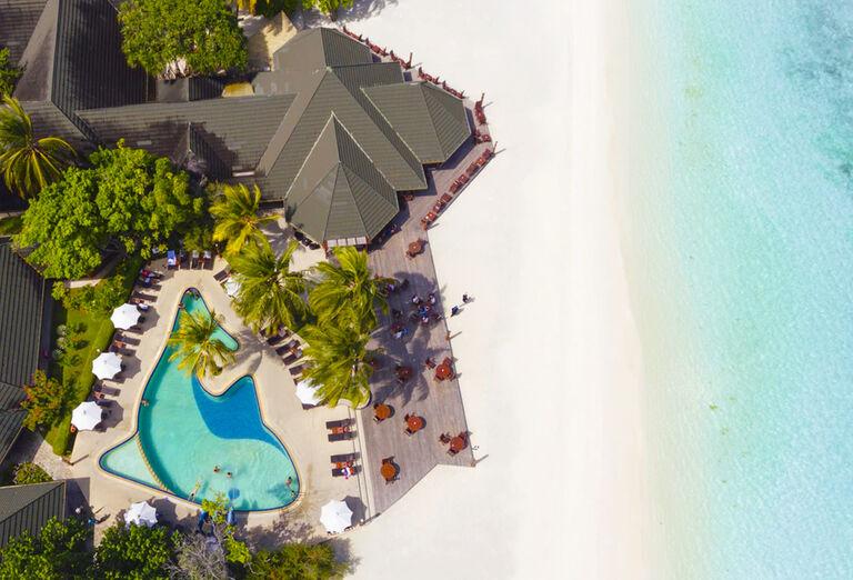 Exteriér hotela Paradise Island. Maldivy