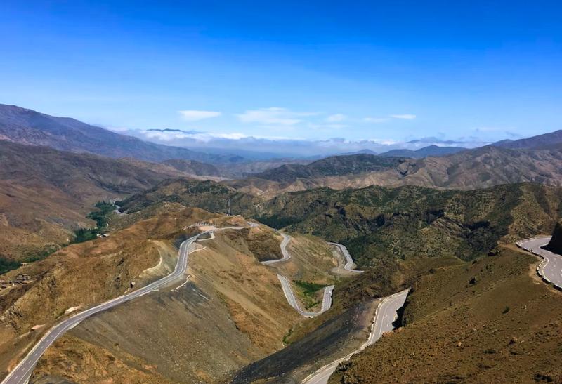 Horský prechod Tizi N´Tichka v horách v Maroku.