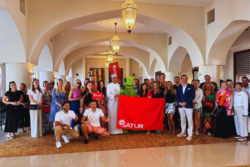 Spoločná fotka pracovníkov CK SATUR z Ománu.