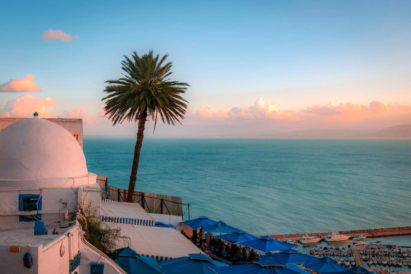 Sidi Bou Said pri mori v Tunisku.