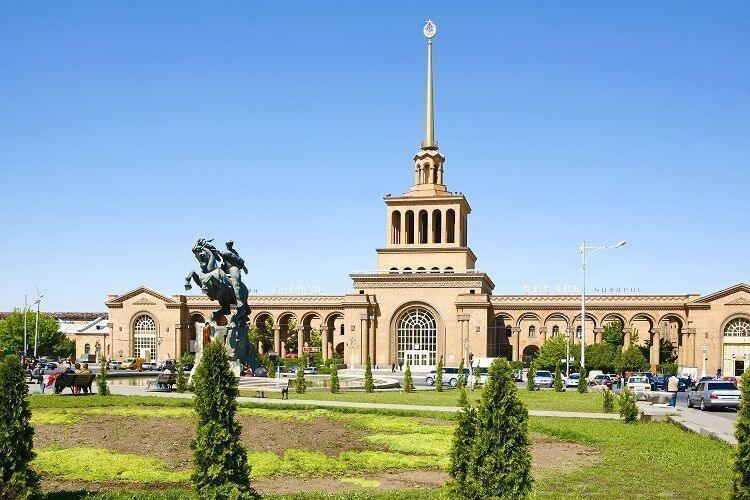 V Jerevane môžete odštartovať poznávanie krajiny. Foto: depositphotos.com