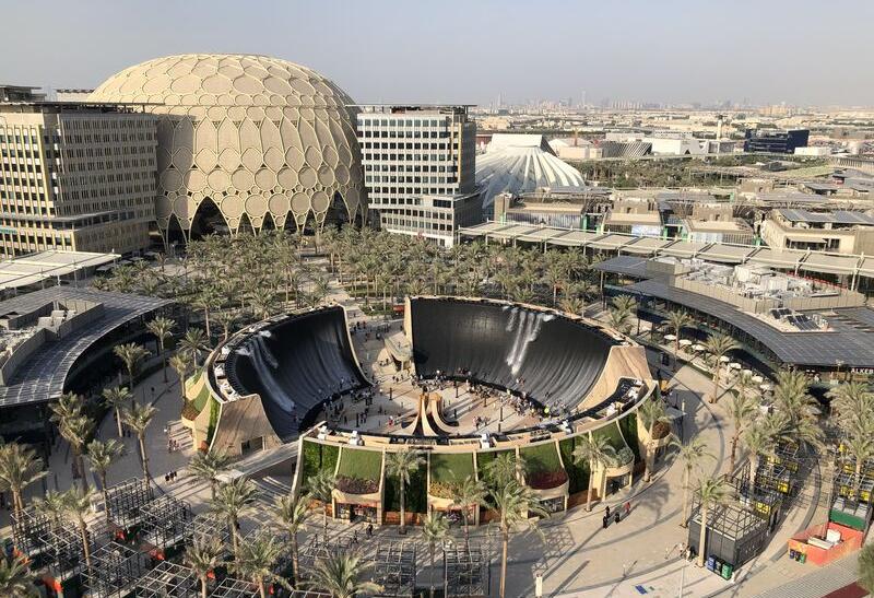 Atrakcia Water Feature a hlavné centrum v Expo City. Dubaj