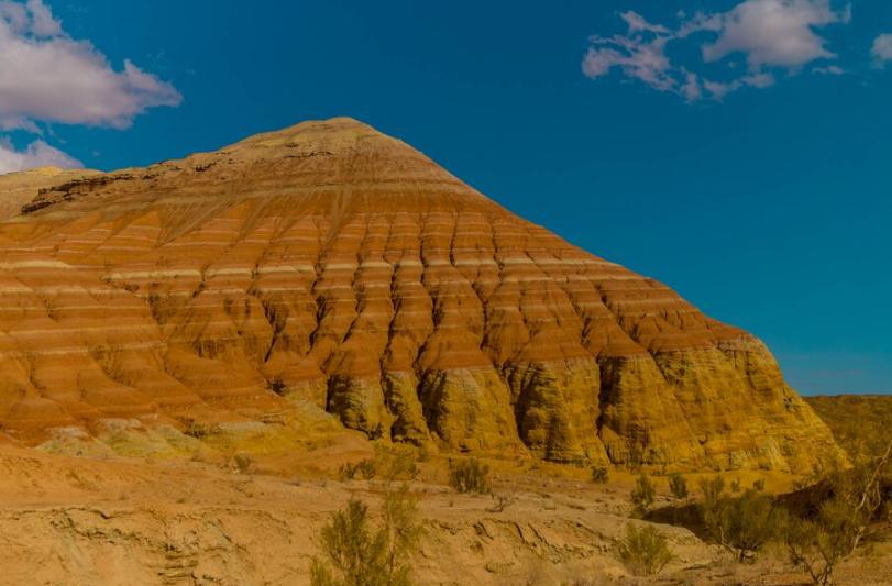 Farebné pohorie v NP Altyn Emel. Kazachstan.