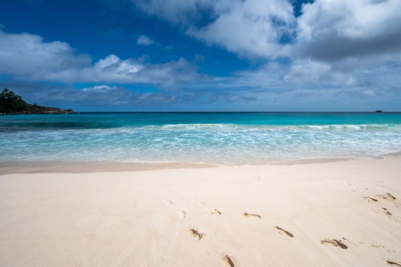 Biele pieskové pláže ostrova Mahé