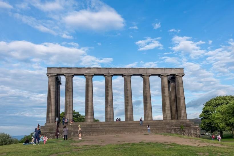 Národný monument v Edinburghu