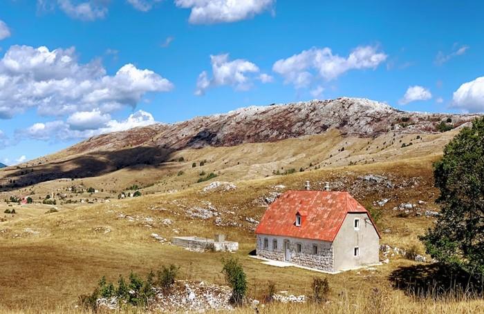 dom v Čiernej Hore