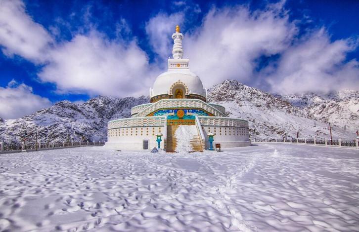 Stupa Shanti v Leh.