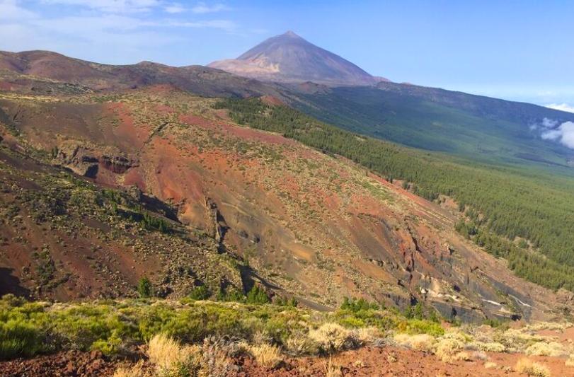 Sopka Teide, sopečný masív a skaly. Tenerife.