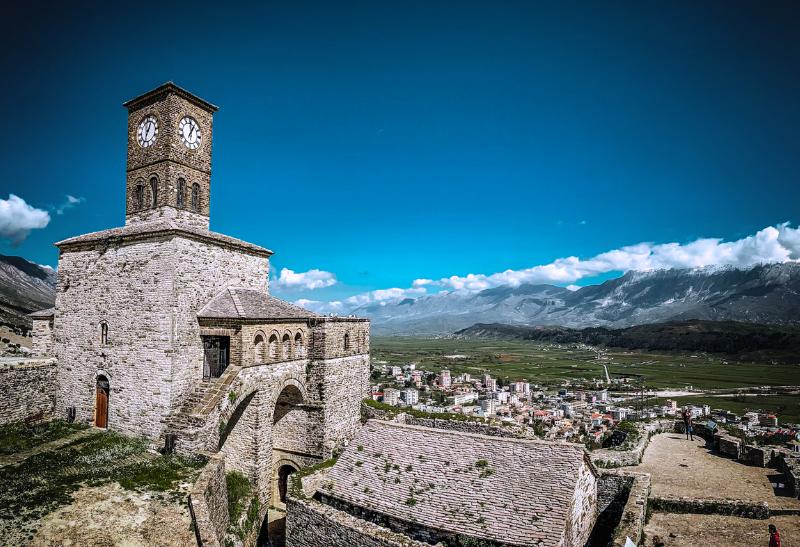 Veža s hodinami v meste Gjirokastra