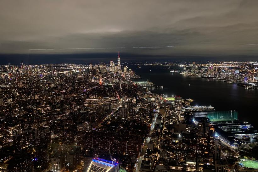 Večerná vyhliadka z Edge v New Yorku.