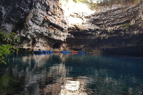 jaskyňa Melissani