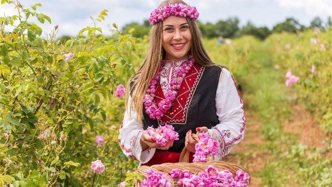 žena v bulharskom kroji