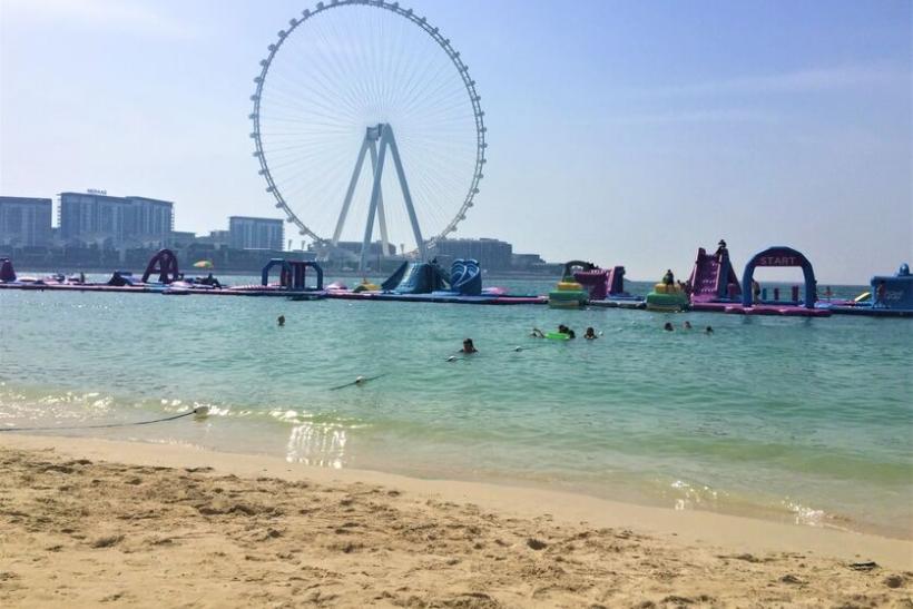 Aqua Fun - vodný svet s výhľadom na obrovské koleso. Dubaj