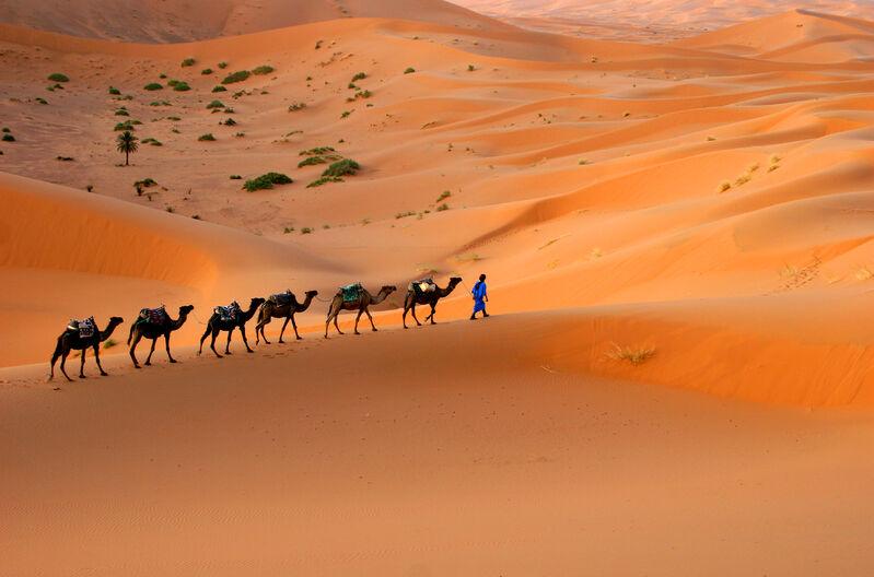 Pokojná piesočná a horská krajina na východnom špici Arabského polostrova si zaslúži obdiv