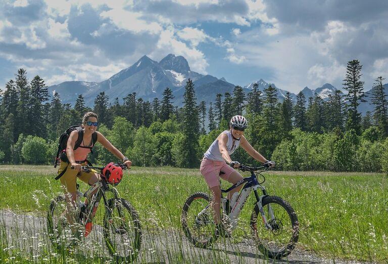 bicyklisti v Tatrách