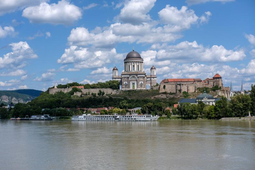 Bazilika v Ostrihome nad Dunajom.