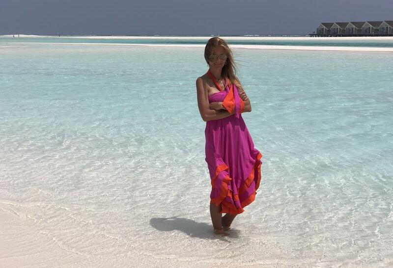Norika Fedorová a krásne pieskové pláže v okolí rezortu LUX South Ari Atol