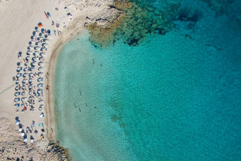 Exotická pláž Diakoftis na ostrove Karpathos.