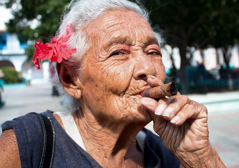 Ručne ušúľané kubánske cigary su svetoznáme. FOTO: depositphotos.com