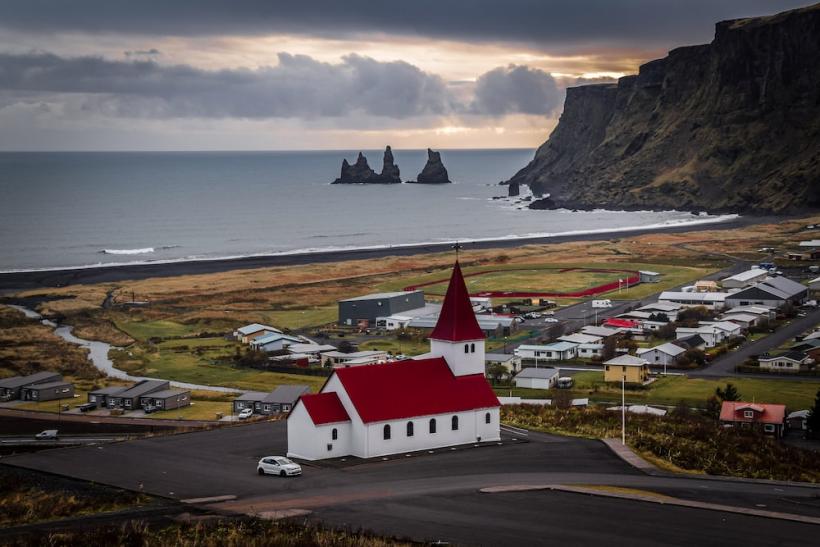 Dedinka Vík na Islande