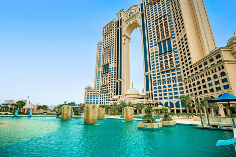 Bazén hotela Rixos Marina. Abu Dhabi