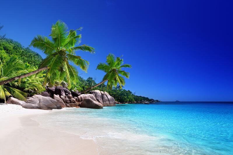 Tropický raj s nádhernými plážami a nedotknutou prírodou