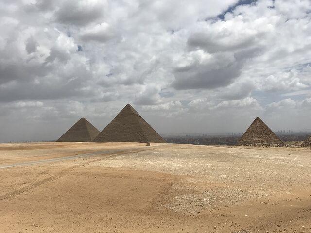 Pyramídy v Gíze