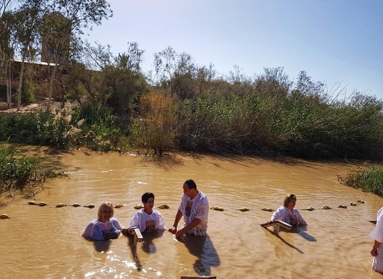Kúpanie v rieke Jordán