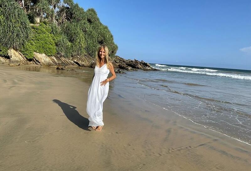 Norika Fedorová na pláži na Srí Lanke