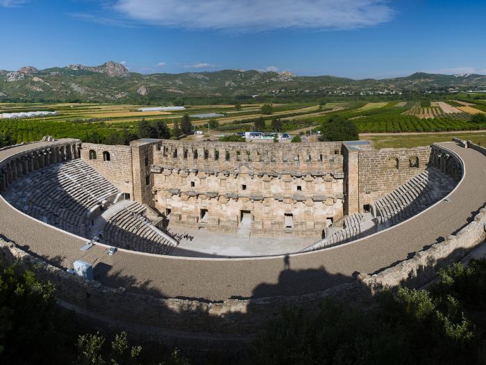 Antické divadlo Aspendos v Turecku.