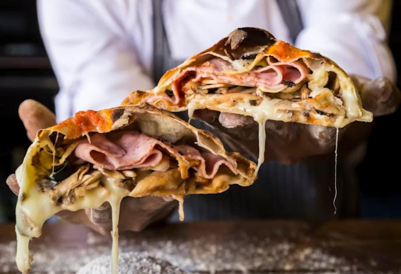 Talianska plnená pizza.