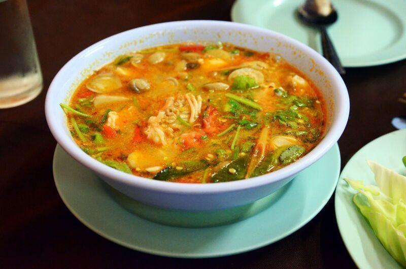 Thajská polievka tom yum je veľmi obľúbená aj medzi Slovákmi. Foto: wikimedia