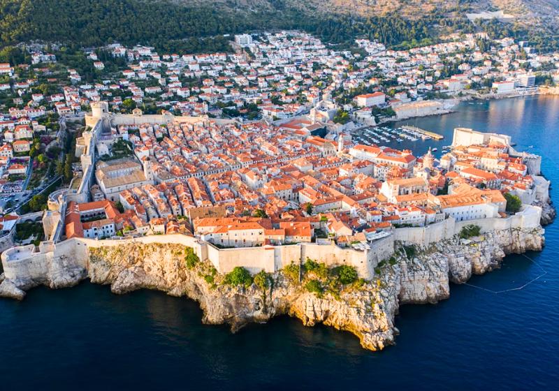 Dubrovník pri pobreží Jadranského mora. Chorvátsko.