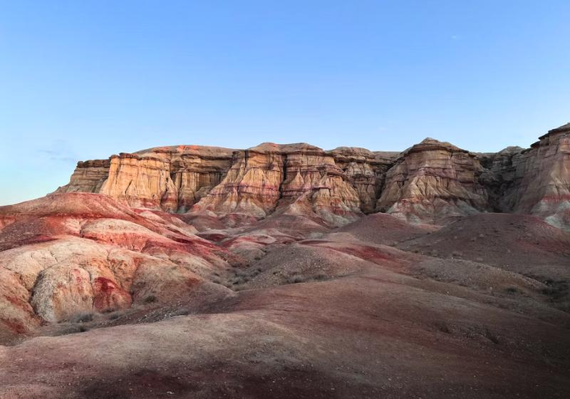 Skalný útvar v Mongolsku.