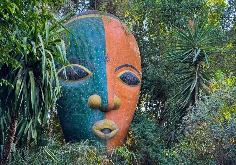 Záhrada Anima s maskou. Maroko.