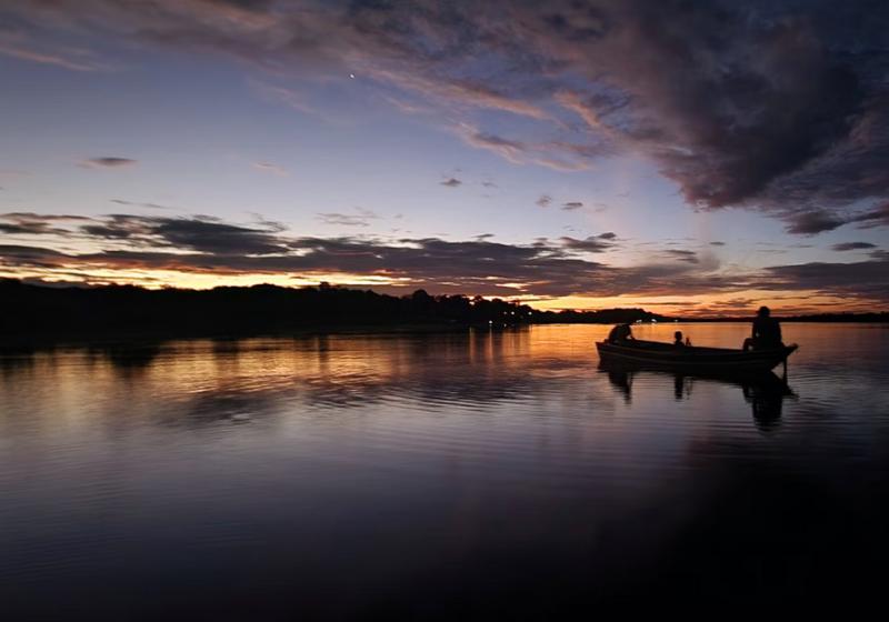 Amazonka, kanoe. Brazília. Foto: unsplash.com