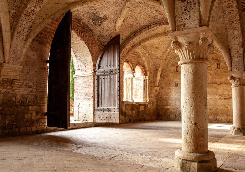 Interiér historického kláštora v Tonskánsku. Foto: unsplash.com