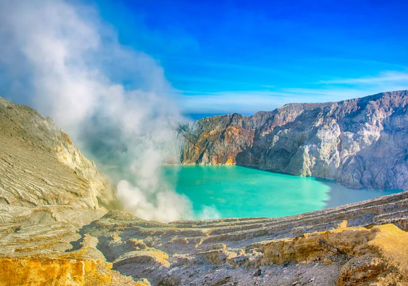Kráterové tyrkysové jazero Ijen. Indonézia. Foto: unsplash.com