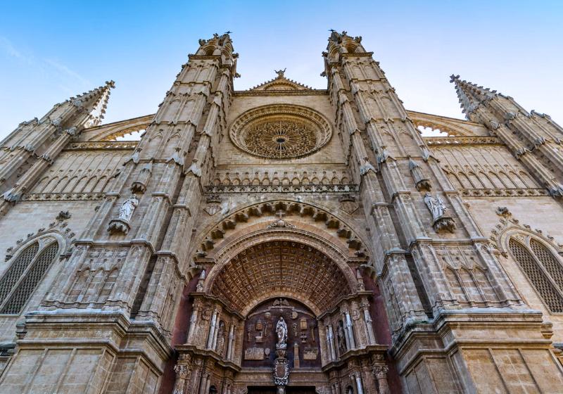 Priečelie na katedrále v Palma de Malorka. Malorka. Foto: unsplash.com
