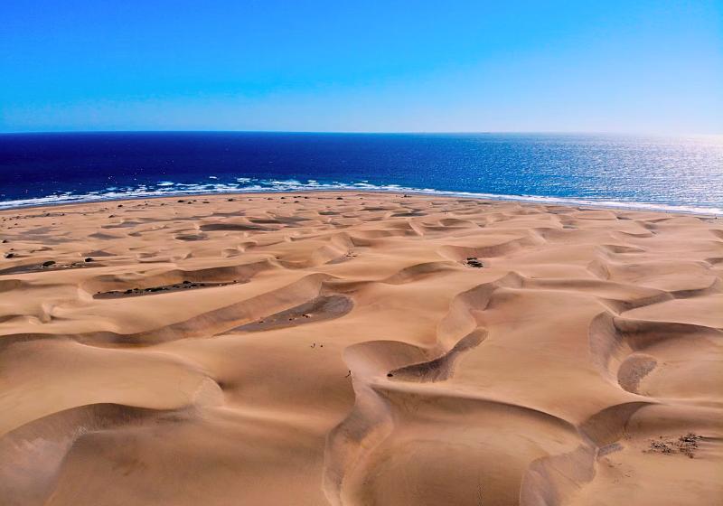 Zlaté pieskové duny a oceán. Gran Canaria. Foto: unspalsh.com