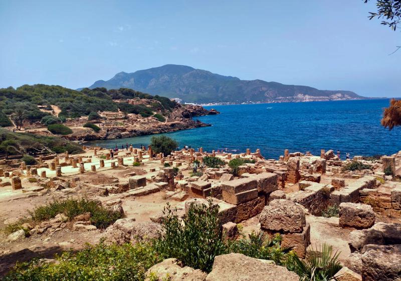 Historické ruiny mesta Tipaza pri Stredozemnom mori v Alžírsku. Foto: unsplash.com