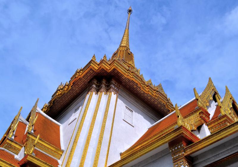 Wat Traimit - bielo - červený chrám. Thajsko. Foto: unsplash.com