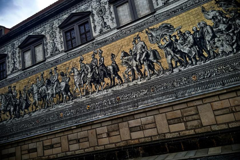 Nástenný reliéf v historickom centre Drážďan známy ako Sprievod kniežat.