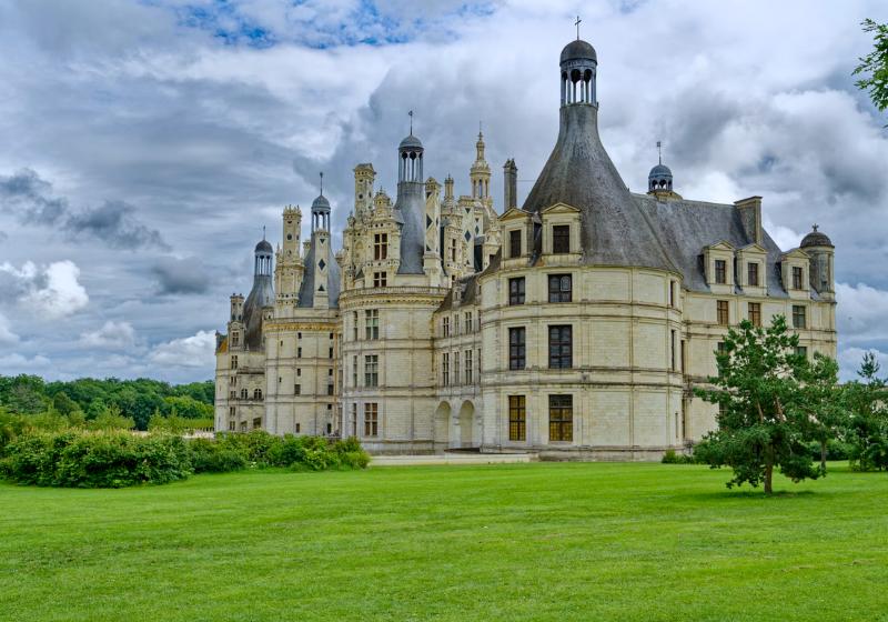 Zelený park a zámok Chambord, Francúzsko. Foto: unsplash.com