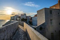 Mestské hradby v Dubrovníku, Chorvátsko.