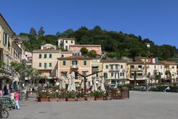 Porto Azzuro, Taliansko